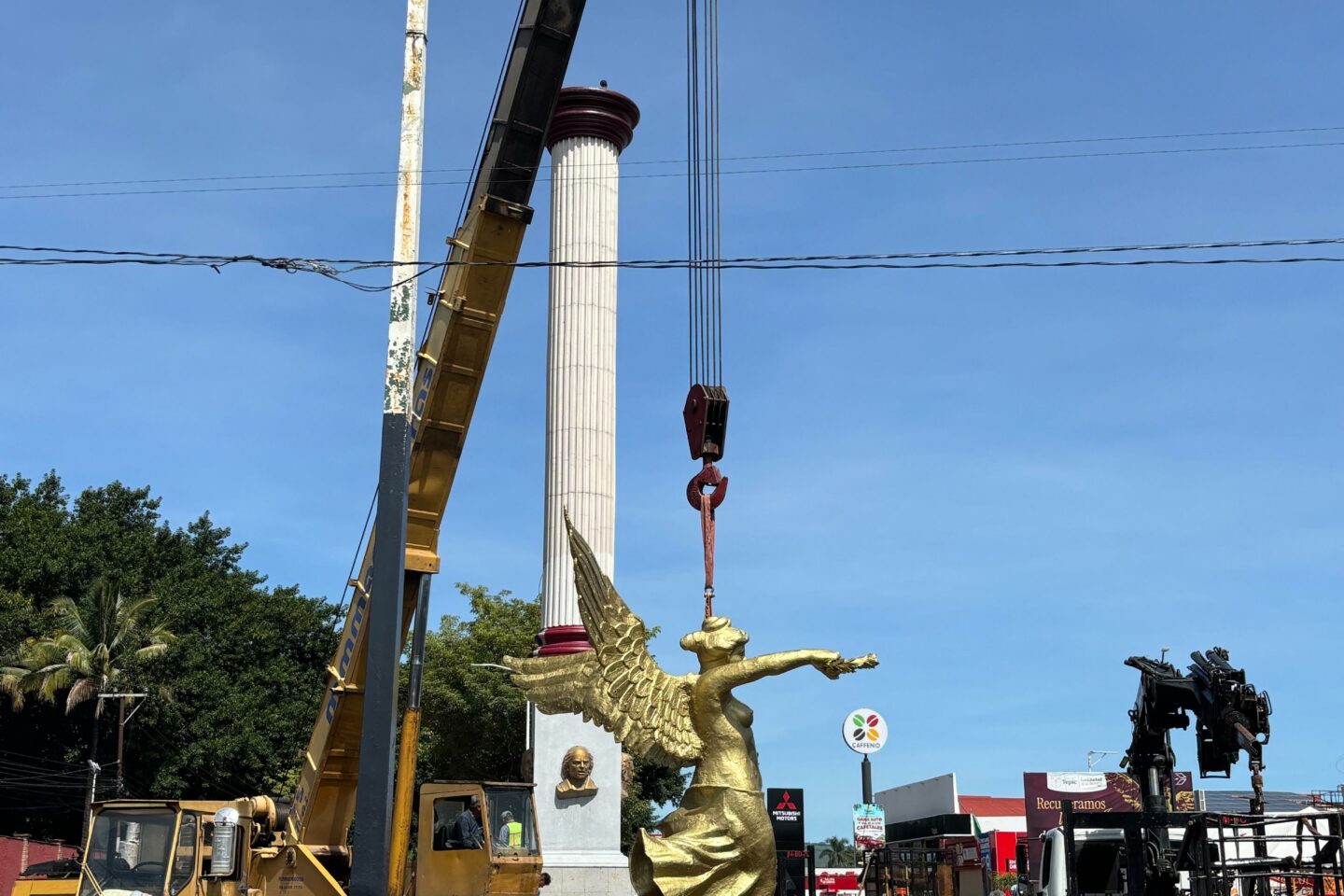 Le devuelven la alas al ángel de Tepic
