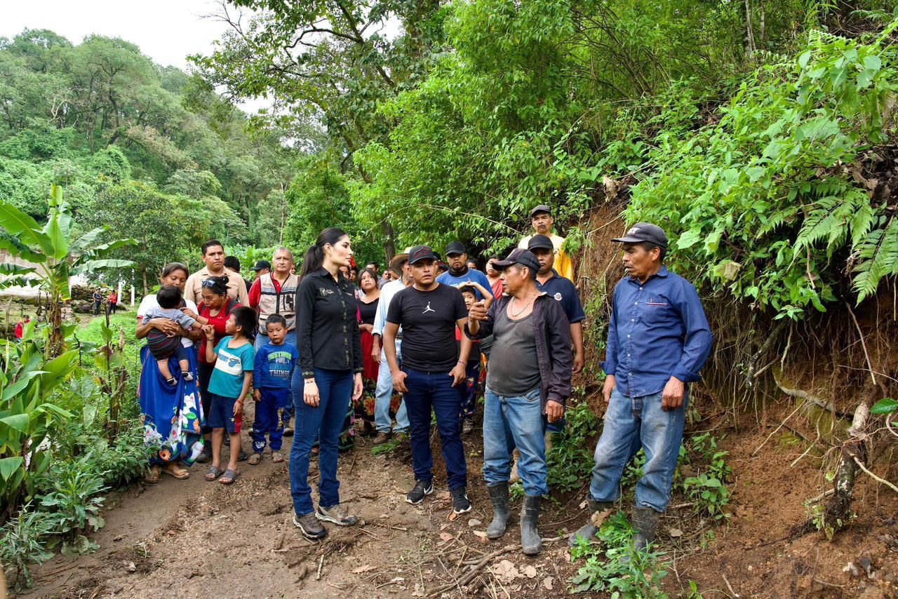 Geraldine Ponce recorre Otatiste tras la tromba de esta madrugada