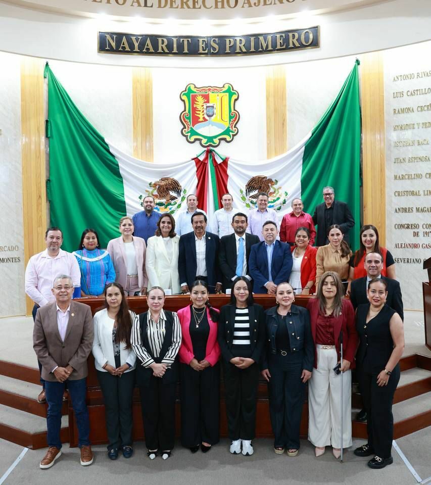 Comparecen ante Congreso titulares de Educación y Salud